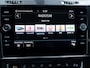 Volkswagen Golf 1.0 TSI Highline Business R | R-Line | Navigatie | Stoelverwarming | Climate Control | Adaptieve Cruise Control | ErgoActive Comfort Stoelen | Massage | Parkeersensoren | R-Line | Privacy Glas | 17'' Lichtmetalen Velgen |