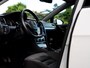 Volkswagen Golf 1.0 TSI Highline Business R | R-Line | Navigatie | Stoelverwarming | Climate Control | Adaptieve Cruise Control | ErgoActive Comfort Stoelen | Massage | Parkeersensoren | R-Line | Privacy Glas | 17'' Lichtmetalen Velgen |