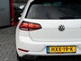 Volkswagen Golf 1.0 TSI Highline Business R | R-Line | Navigatie | Stoelverwarming | Climate Control | Adaptieve Cruise Control | ErgoActive Comfort Stoelen | Massage | Parkeersensoren | R-Line | Privacy Glas | 17'' Lichtmetalen Velgen |