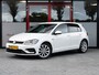 Volkswagen Golf 1.0 TSI Highline Business R | R-Line | Navigatie | Stoelverwarming | Climate Control | Adaptieve Cruise Control | ErgoActive Comfort Stoelen | Massage | Parkeersensoren | R-Line | Privacy Glas | 17'' Lichtmetalen Velgen |