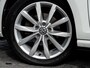 Volkswagen Golf 1.0 TSI Highline Business R | R-Line | Navigatie | Stoelverwarming | Climate Control | Adaptieve Cruise Control | ErgoActive Comfort Stoelen | Massage | Parkeersensoren | R-Line | Privacy Glas | 17'' Lichtmetalen Velgen |