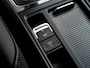 Volkswagen Golf 1.0 TSI Highline Business R | R-Line | Navigatie | Stoelverwarming | Climate Control | Adaptieve Cruise Control | ErgoActive Comfort Stoelen | Massage | Parkeersensoren | R-Line | Privacy Glas | 17'' Lichtmetalen Velgen |
