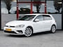Volkswagen Golf 1.0 TSI Highline Business R | R-Line | Navigatie | Stoelverwarming | Climate Control | Adaptieve Cruise Control | ErgoActive Comfort Stoelen | Massage | Parkeersensoren | R-Line | Privacy Glas | 17'' Lichtmetalen Velgen |