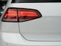 Volkswagen Golf 1.0 TSI Highline Business R | Navigatie | Stoelverwarming | Climate Control | Adaptieve Cruise Control | ErgoActive Comfort Stoelen | Massage | Parkeersensoren | R-Line | Privacy Glas | 17'' Lichtmetalen Velgen |