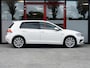 Volkswagen Golf 1.0 TSI Highline Business R | R-Line | Navigatie | Stoelverwarming | Climate Control | Adaptieve Cruise Control | ErgoActive Comfort Stoelen | Massage | Parkeersensoren | R-Line | Privacy Glas | 17'' Lichtmetalen Velgen |