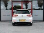 Volkswagen Golf 1.0 TSI Highline Business R | R-Line | Navigatie | Stoelverwarming | Climate Control | Adaptieve Cruise Control | ErgoActive Comfort Stoelen | Massage | Parkeersensoren | R-Line | Privacy Glas | 17'' Lichtmetalen Velgen |