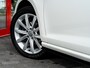 Volkswagen Golf 1.0 TSI Highline Business R | R-Line | Navigatie | Stoelverwarming | Climate Control | Adaptieve Cruise Control | ErgoActive Comfort Stoelen | Massage | Parkeersensoren | R-Line | Privacy Glas | 17'' Lichtmetalen Velgen |