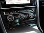 Volkswagen Golf 1.0 TSI Highline Business R | Navigatie | Stoelverwarming | Climate Control | Adaptieve Cruise Control | ErgoActive Comfort Stoelen | Massage | Parkeersensoren | R-Line | Privacy Glas | 17'' Lichtmetalen Velgen |