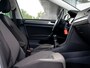 Volkswagen Golf 1.0 TSI Highline Business R | R-Line | Navigatie | Stoelverwarming | Climate Control | Adaptieve Cruise Control | ErgoActive Comfort Stoelen | Massage | Parkeersensoren | R-Line | Privacy Glas | 17'' Lichtmetalen Velgen |