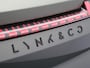 Lynk & Co 08 1.5 More / Panoramadak / 360 Camera / Harman Kardon audio / Massage + Ventilatie voorstoelen / Stuur+Voorstoelen+Achterbank Verwarmd / 21-Inch!