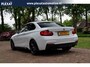 BMW 2-Serie Coupé M235i High Executive | M-pakket | Panorama | HANGESCHAKELD | H&K | Apple Carplay | Stoelverwarming | Historie |