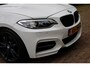 BMW 2-Serie Coupé M235i High Executive | M-pakket | Panorama | HANGESCHAKELD | H&K | Apple Carplay | Stoelverwarming | Historie |