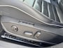 Volkswagen Golf 1.4 eHybrid GTE | 1e eigenaar | Dealer onderhouden! | Panoramdak | Head-up Display | Dealeronderhouden | Stoelverwarming en ventilatie voorzijde | IQ koplampen | 12 maanden garantie!