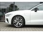Volvo V60 2.0 T8 Recharge AWD R-Design | LED | Pilot Assist | ACC | Electrische stoelen | Memory | DAB+ | Carplay