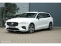 Volvo V60 2.0 T8 Recharge AWD R-Design | LED | Pilot Assist | ACC | Electrische stoelen | Memory | DAB+ | Carplay