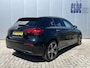 Mercedes-Benz A-klasse 250 e Business Line Navigatie Camera Carplay 18 Inch Velgen Stoel en Stuur Verwarming Keyless Led Sfeerverlichting Nightpakket Getint Glas