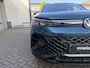 Volkswagen Tiguan 1.5 eHybrid 272pk R-Line Black Style DSG Lederen Interieur met massagefunctie / Trekhaak / Panoramadak / 20"LM velgen / Navigatie Fabrieksgarantie tot 25-07-2030 of 100.000 km