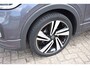 Volkswagen T-Cross 1.0 TSI 110PK R-Line | TREKHAAK | 18 INCH | NAVIGATIE | STOELVERW. | CAMERA | ADAPT. CRUISE