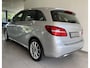 Mercedes-Benz B-klasse 180 Business Solution Plus Upgrade Edition | Parkeercamera | Stoelverwarming | Airco
