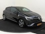 Renault Clio 1.6 E-Tech Hybrid 145 R.S. Line | Pack Advanced Safety| Pack Lightning | Apple Carplay/Android Auto | Autonomous Emergency Braking | cruise control | electronic climate control | kunstlederen/stof bekleding | LED koplampen | lichtmetalen velgen 17" | navigatiesysteem | rijstrooksensor met correctie