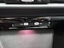 Volkswagen Golf 1.5 eTSI R-Line Business 150 PK | R-Line | Automaat | Panoramadak | Stoelverwarming | App Connect | Adaptive Cruise Control | Navigatie |