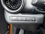 Toyota C-HR / C-HR+ 2.0 Plug-in Hybrid 220 Première Edition | 06-101410108 Voor meer informatie