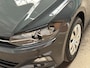 Volkswagen Polo 1.0 TSI Sportline Automaat (VIRTUAL COCKPIT, APPLE CARPLAY, GROOT NAVI, CAMERA, CLIMATE, SPORTSTOELEN, ADAPTIVE CRUISE, TREKHAAK, NIEUWSTAAT)