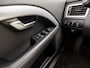 Volvo V70 1.6 T4 R-Design 179Pk Automaat (NAVIGATIE, LEDER, CLIMATE, STOELVERWARMING, SPORTSTOELEN, PARKEERSENSOREN, CRUISE, NIEUWE APK, NIEUWSTAAT)