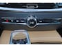 Volvo V60 T6 Plug-in hybrid AWD Plus Dark - Panorama/schuifdak - Nappaleder met ventilatie - Exterieur Styling Pakket - IntelliSafe Assist & Surround - 360º Camera - Head-up Display - Harman/Kardon audio - Elektrisch verstel. voorstoelen met geheugen - Verwarmbare voorstoelen voor achter & stuurwiel - 19' wielen