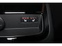 Volvo V60 T6 Plug-in hybrid AWD Plus Dark - Panorama/schuifdak - Nappaleder met ventilatie - Exterieur Styling Pakket - IntelliSafe Assist & Surround - 360º Camera - Head-up Display - Harman/Kardon audio - Elektrisch verstel. voorstoelen met geheugen - Verwarmbare voorstoelen voor achter & stuurwiel - 19' wielen