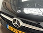 Mercedes-Benz A-klasse 160 Sport (APPLE CARPLAY, GROOT NAVI, CAMERA, LEDER, ZWART HEMEL, SPORTSTOELEN, CRUISE, LANE ASSIST, NIEUWSTAAT)