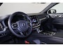 Volvo V60 T6 Recharge AWD Plus Dark - IntelliSafe Assist & Surround - 360º Camera - Harman/Kardon audio - Verwarmde voorstoelen, stuur & achterbank - Parkeersensoren voor & achter - Elektr. bedienb. voorstoelen met geheugen - Inklapbare trekhaak - 18' LMV