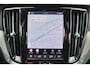 Volvo V60 T6 Recharge AWD Plus Dark - IntelliSafe Assist & Surround - 360º Camera - Harman/Kardon audio - Verwarmde voorstoelen, stuur & achterbank - Parkeersensoren voor & achter - Elektr. bedienb. voorstoelen met geheugen - Inklapbare trekhaak - 18' LMV