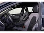 Volvo V60 T6 Recharge AWD Plus Dark - IntelliSafe Assist & Surround - 360º Camera - Harman/Kardon audio - Verwarmde voorstoelen, stuur & achterbank - Parkeersensoren voor & achter - Elektr. bedienb. voorstoelen met geheugen - Inklapbare trekhaak - 18' LMV