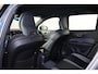 Volvo V60 T6 Recharge AWD Plus Dark - IntelliSafe Assist & Surround - 360º Camera - Harman/Kardon audio - Verwarmde voorstoelen, stuur & achterbank - Parkeersensoren voor & achter - Elektr. bedienb. voorstoelen met geheugen - Inklapbare trekhaak - 18' LMV