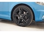 Volvo V40 2.5 T5 5-CILINDER! 254pk R-Design Summum Aut. [ Pano Memory ACC Stoelverwarming v+a ]