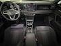 Volkswagen Tiguan 1.5 eHybrid R-Line Edition 272pk | Trekhaak 2.000kg trekgewicht | Panoramadak | Massagestoelen | PHEV | 360 graden camera |