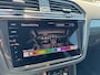 Volkswagen Tiguan 1.4 TSI eHybrid Active 245pk Trekhaak HUD Stoelverwarming Stuurverwarming Carplay