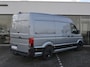 Volkswagen Crafter Bedrijfswagens 35 Trendline 2.0 TDI 140pk L3H3 · Camera · Trekhaak · Tussenschot · Alarm · P-Sensoren · Cruise Control · Garantie t/m 22-12-2028 of 120.000km