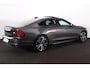 Volvo S90 T8 AWD Plus Dark - Luchtvering - Panorama/schuifdak - IntelliSafe Assist & Surround - 360º Camera - Harman/Kardon audio - Adaptieve LED koplampen - Verwarmde voorstoelen, stuur & achterbank - Parkeersensoren voor & achter - Elektr. bedienb. voorstoelen met geheugen - Extra getint glas - 20' LMV