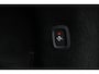 Volvo V90 2.0 T8 Plug-in hybrid AWD Ultra Dark |Luchtvering|360 graden camera | Blind spot | Verwarmbare voorstoelen en achterbank | Verwarmbaar stuurwiel | Geventileerde stoelen | Trekhaak | Android Auto/Apple CarPlay | Bowers & Wilkens Audio systeem | Elektrisch verstelbare stoelen met geheugen |
