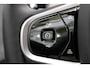 Volvo V90 2.0 T8 Plug-in hybrid AWD Ultra Dark |Luchtvering|360 graden camera | Blind spot | Verwarmbare voorstoelen en achterbank | Verwarmbaar stuurwiel | Geventileerde stoelen | Trekhaak | Android Auto/Apple CarPlay | Bowers & Wilkens Audio systeem | Elektrisch verstelbare stoelen met geheugen |