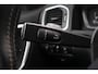 Volvo S60 2.0 T3 Polar+ Dynamic | Leder | Stoelverwarming | Trekhaak | Cruise Control