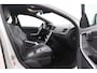 Volvo S60 2.0 T3 Polar+ Dynamic | Leder | Stoelverwarming | Trekhaak | Cruise Control