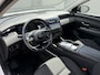 Hyundai Tucson 1.6 T-GDI PHEV Comfort Smart 4WD / Fabrieksgarantie tot 1-2028 / Volledig Onderhouden / Navigatie / Camera / PDC / DAB / Dodehoek Detectie / All Season Banden / Stoelverwarming /