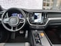 Volvo XC60 2.0 B5 R-Design | Adaptieve Cruise Control | Stoel-/Stuurverwarming | Sportstoelen | Parkeersensoren Voor en Achter | 360 Camera |