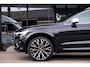 Volvo XC60 2.0 T8 Twin Engine AWD R-Design|Rijklaar!|Luchtvering|Pano|HK|HUD|ACC|PilotAssist|ACC|Trekhaak|Winterpakket|Standkachel