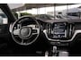 Volvo XC60 2.0 T8 Twin Engine AWD R-Design|Rijklaar!|Luchtvering|Pano|HK|HUD|ACC|PilotAssist|ACC|Trekhaak|Winterpakket|Standkachel