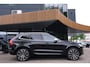 Volvo XC60 2.0 T8 Twin Engine AWD R-Design|Rijklaar!|Luchtvering|Pano|HK|HUD|ACC|PilotAssist|ACC|Trekhaak|Winterpakket|Standkachel