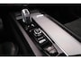 Volvo XC60 2.0 T8 Twin Engine AWD R-Design|Rijklaar!|Luchtvering|Pano|HK|HUD|ACC|PilotAssist|ACC|Trekhaak|Winterpakket|Standkachel